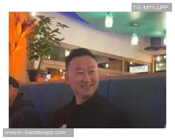 刘维伟调侃杨瀚森从婴儿肥到脸变大酒窝消失的变化历程 刘维伟调侃杨瀚森从婴儿肥到脸变大酒窝消失的变化历程