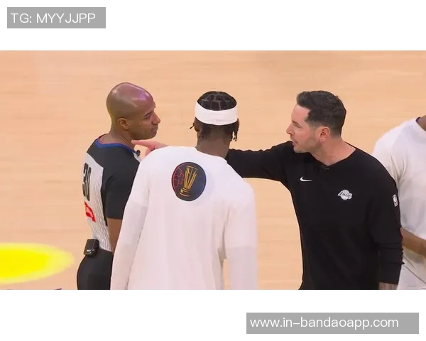 卡秃怒斥裁判判罚不公瓦塞尔手部接触并非犯规真相揭晓